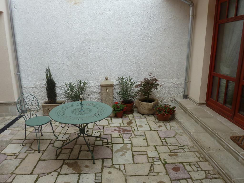 Kaboca Vendeghaz Apartment Vác Exterior photo